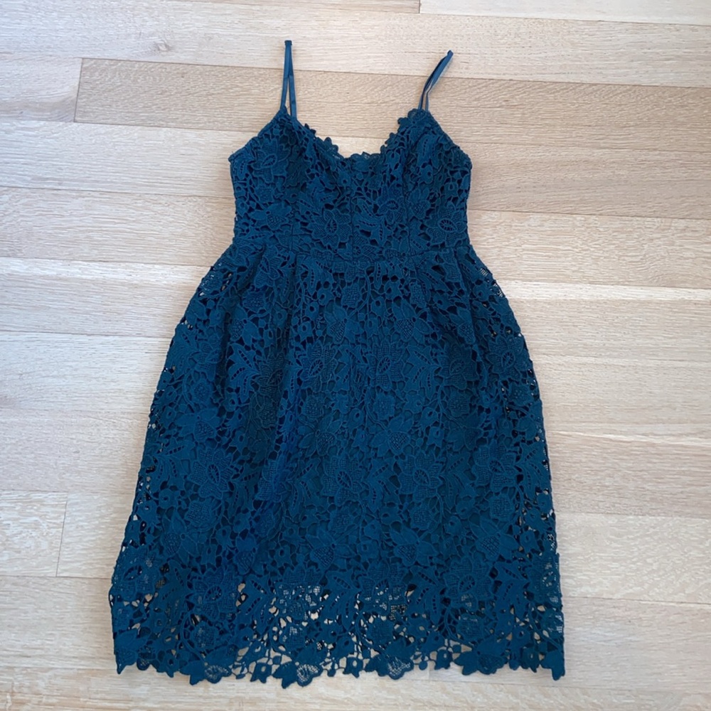 ASTR The Label Green Lace Dress - Picture 5 of 14